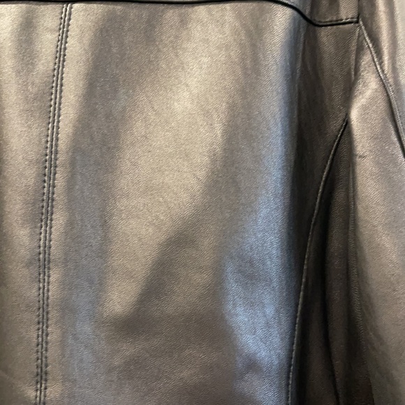 EUC Wilson Leather asymmetric jacket - Picture 5 of 8